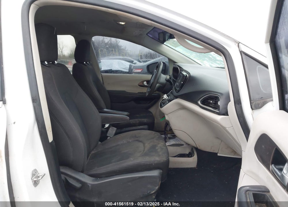2017 CHRYSLER PACIFICA TOURING VIN: 2C4RC1DG4HR723458