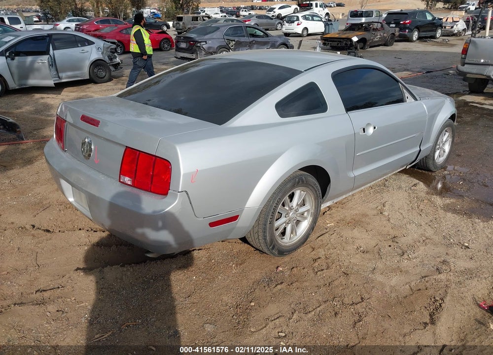 2007 FORD MUSTANG VIN: 1ZVFT80N475359230