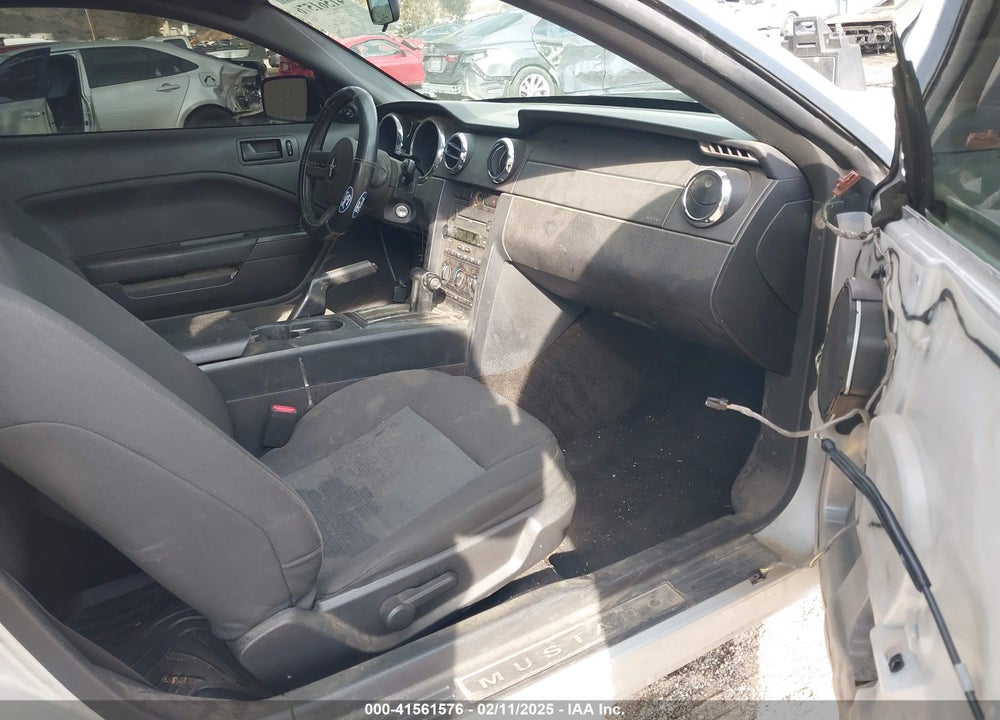 2007 FORD MUSTANG VIN: 1ZVFT80N475359230