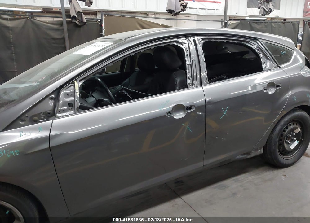 2014 FORD FOCUS VIN: 1FADP3N28EL463847