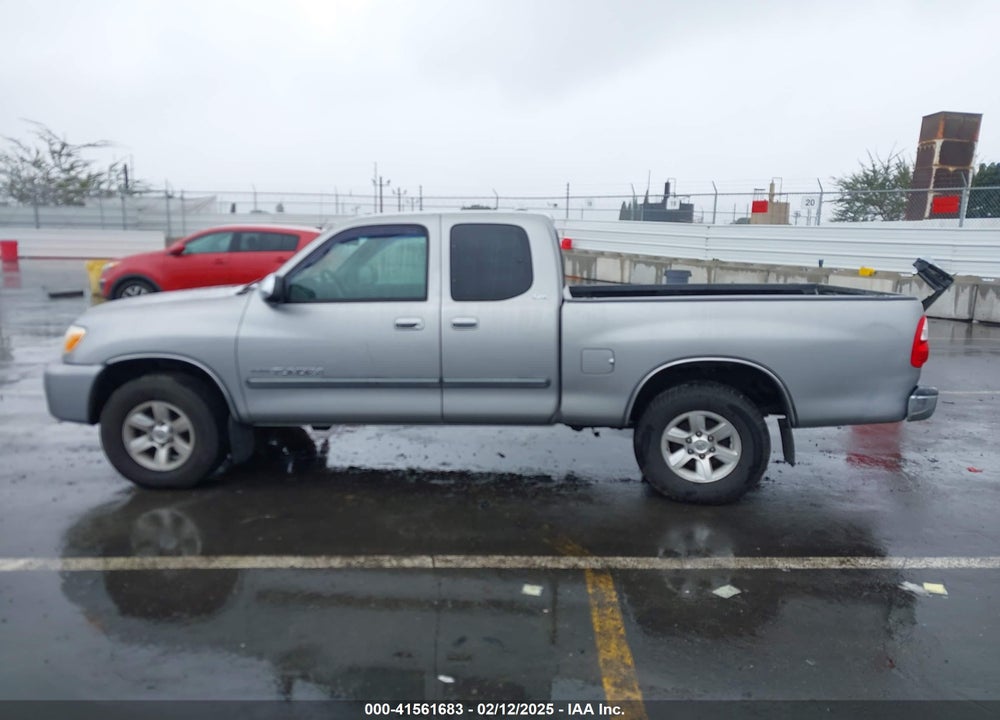 2005 TOYOTA TUNDRA SR5 V8 VIN: 5TBRT34175S468789