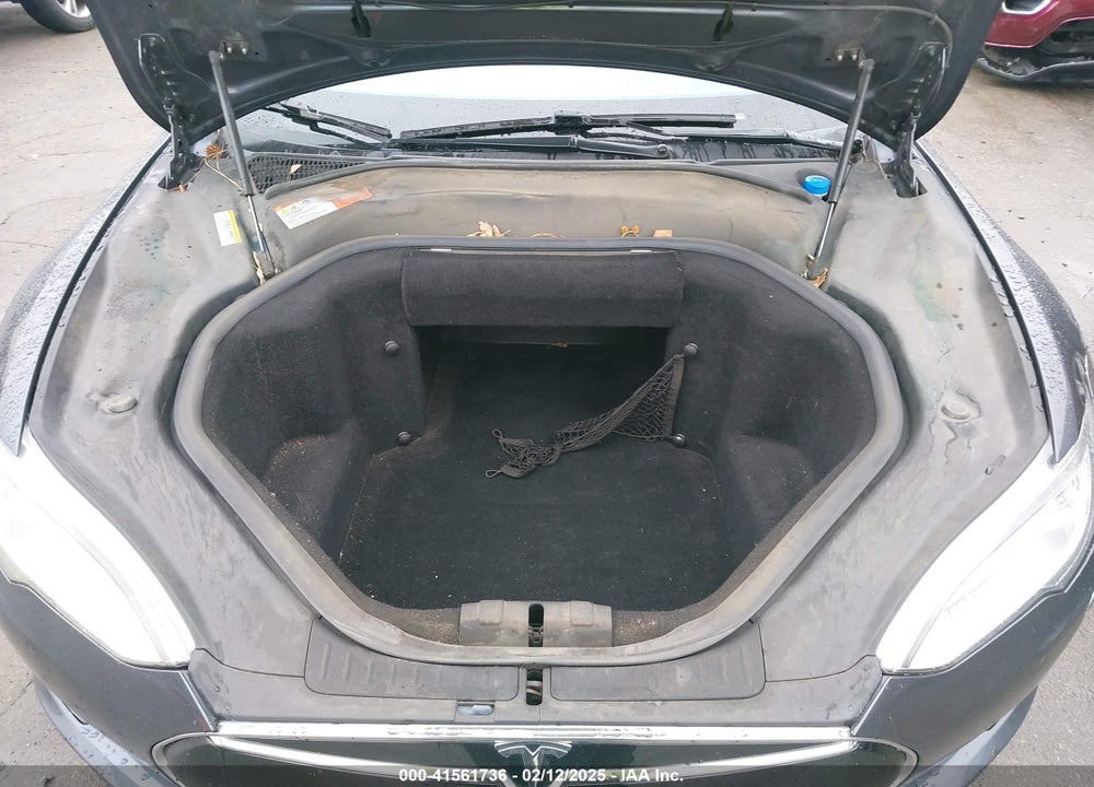 2016 TESLA S VIN: 5YJSA1E16GF130468