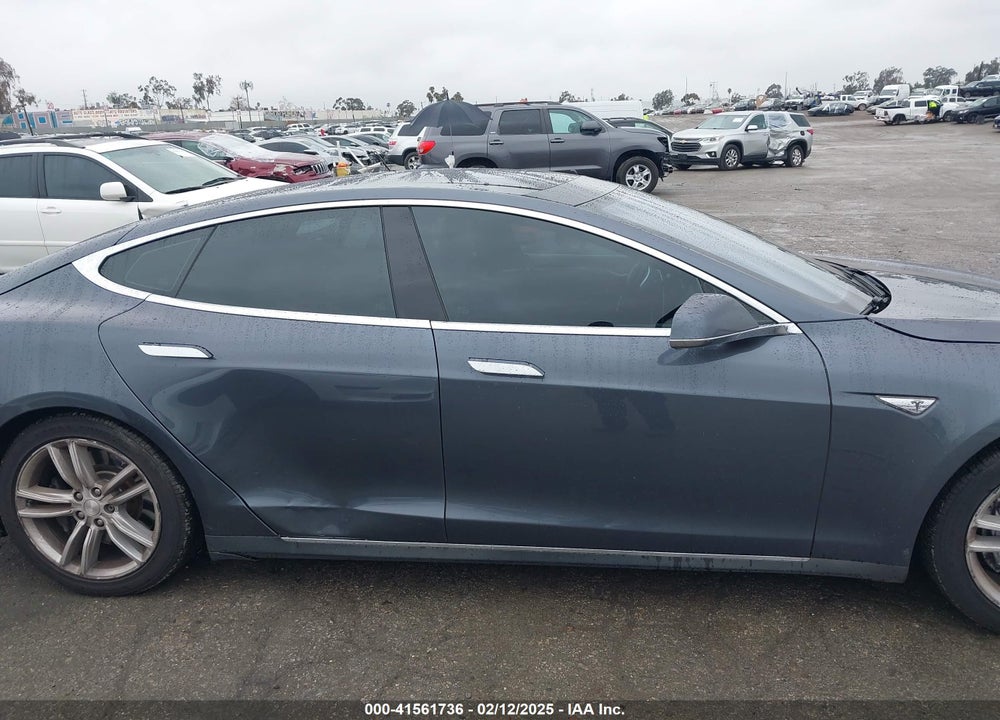 2016 TESLA S VIN: 5YJSA1E16GF130468