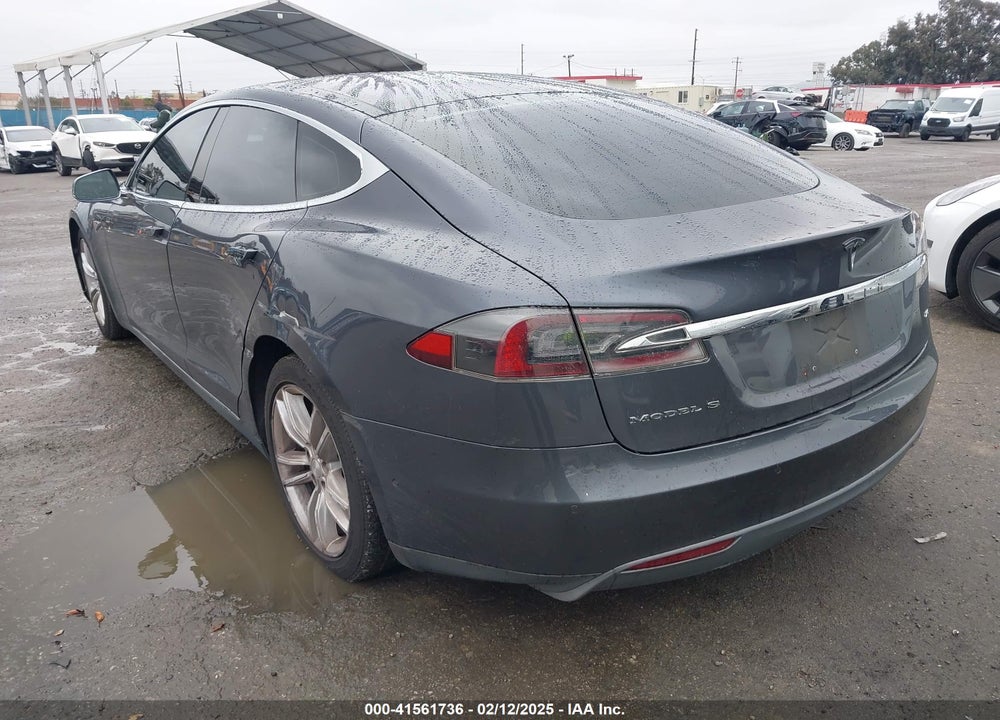 2016 TESLA S VIN: 5YJSA1E16GF130468