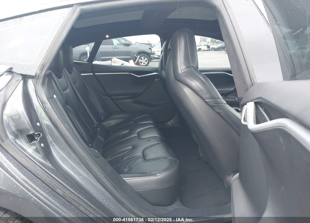 2016 TESLA S VIN: 5YJSA1E16GF130468