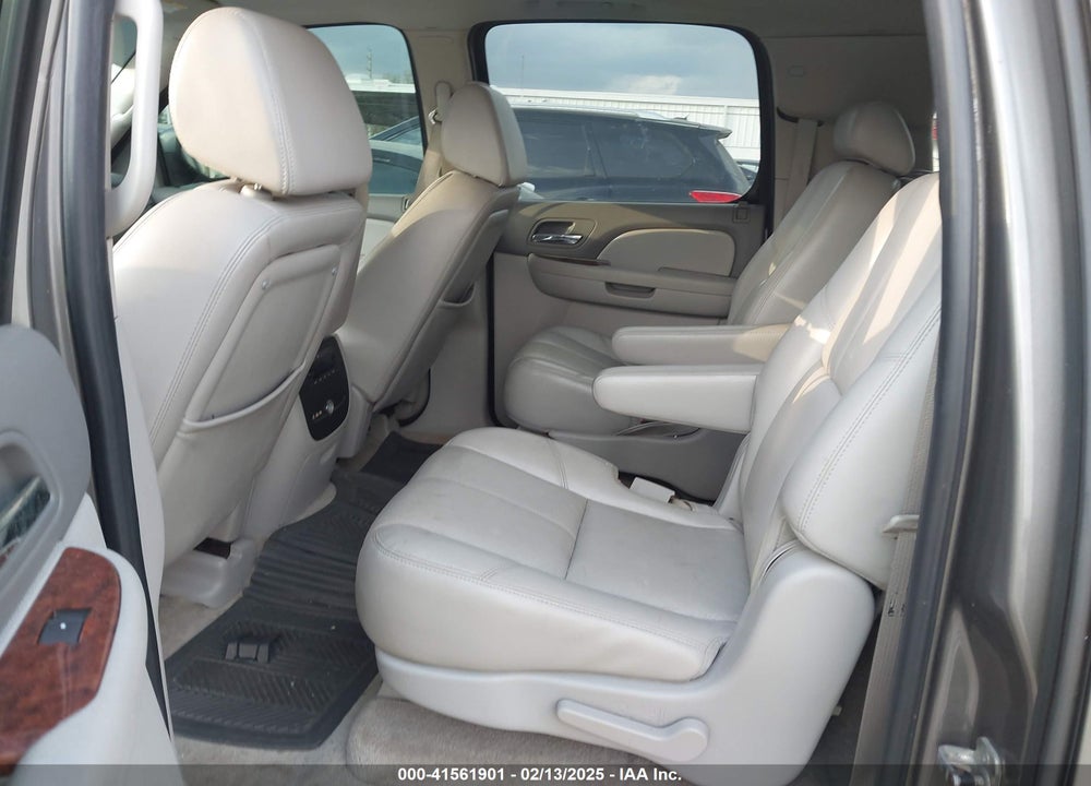 2007 CHEVROLET SUBURBAN 1500 LT VIN: 1GNFK16397J238680
