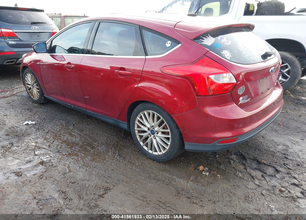 2014 FORD FOCUS TITANIUM VIN: 1FADP3N20EL379148