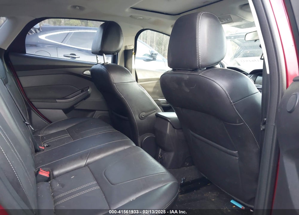 2014 FORD FOCUS TITANIUM VIN: 1FADP3N20EL379148