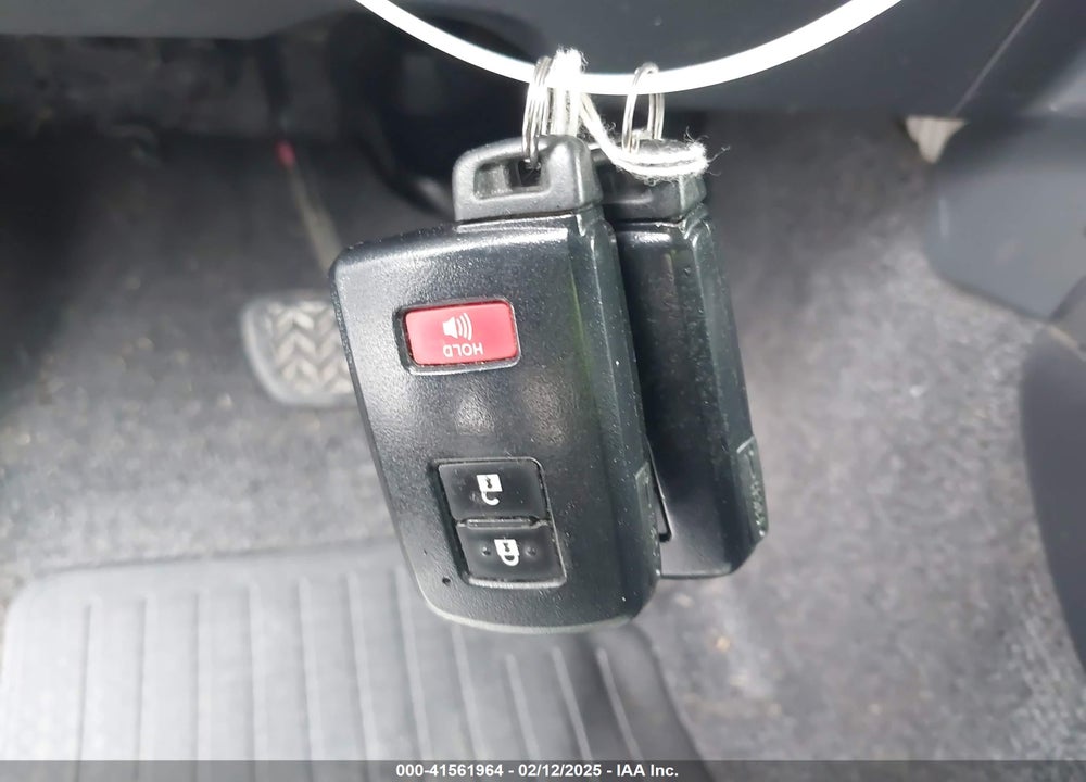 2013 TOYOTA PRIUS C VIN: JTDKDTB36D1544010