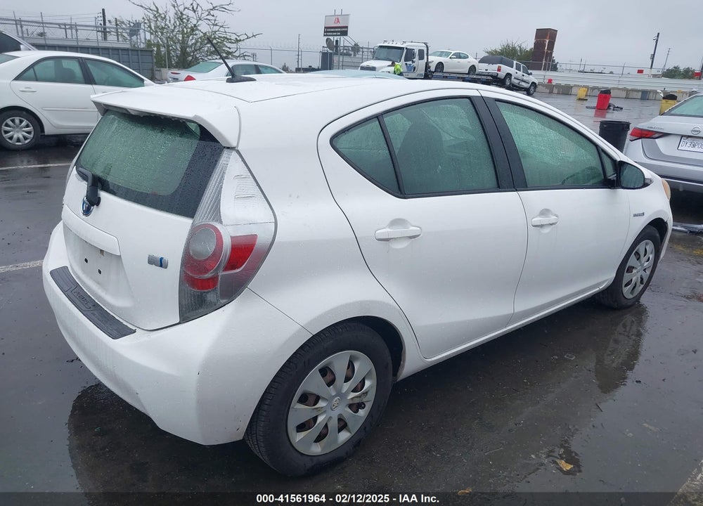 2013 TOYOTA PRIUS C VIN: JTDKDTB36D1544010