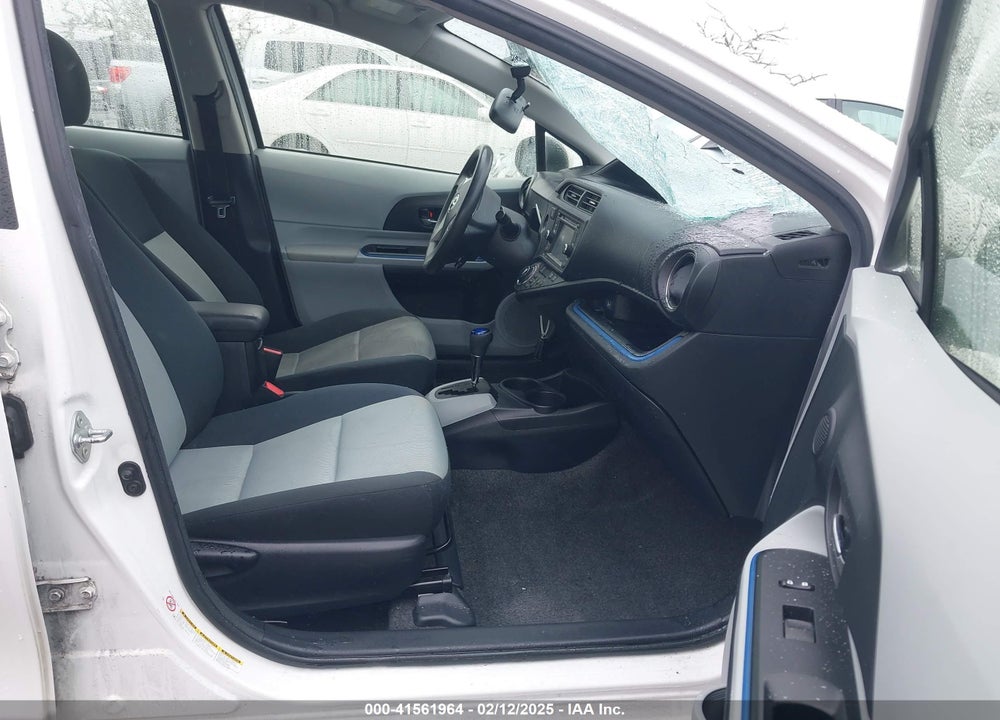 2013 TOYOTA PRIUS C VIN: JTDKDTB36D1544010
