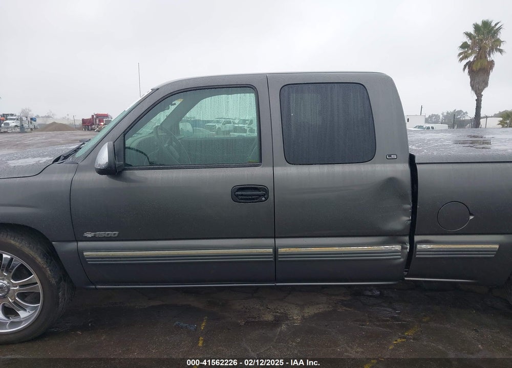 1999 CHEVROLET SILVERADO 1500 LS VIN: 1GCEC19T2XZ136538