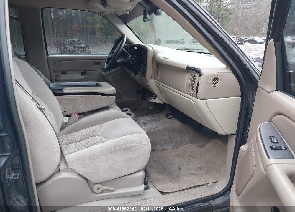 2004 CHEVROLET TAHOE LS VIN: 1GNEC13Z54R177164