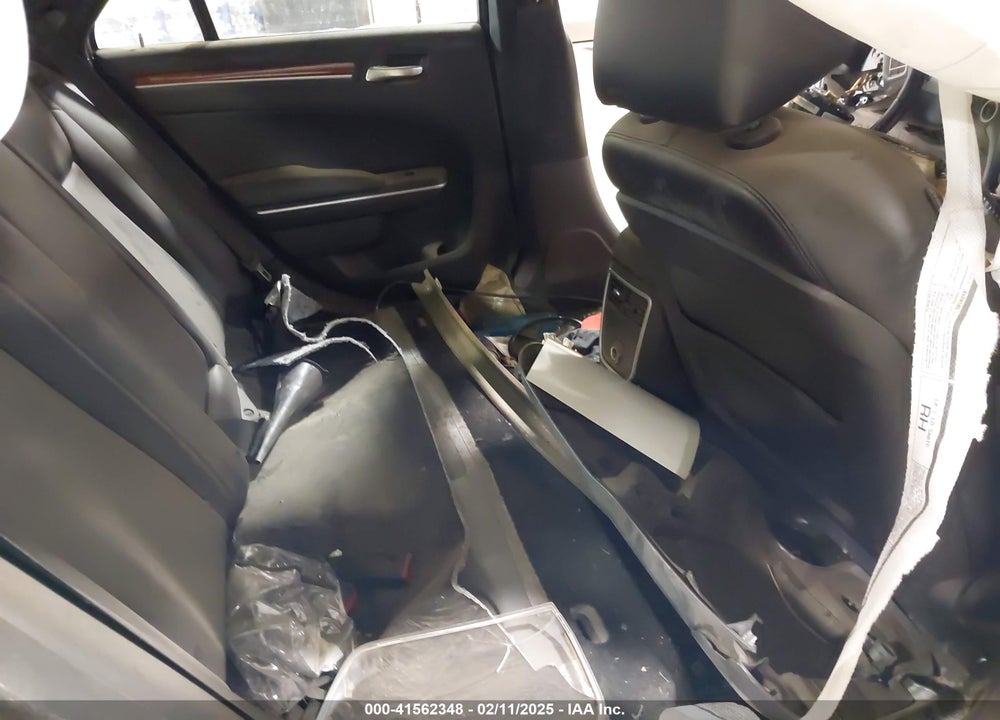 2014 CHRYSLER 300 VIN: 2C3CCAAG4EH181004