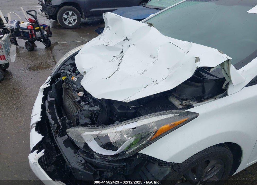 2015 HYUNDAI ELANTRA VIN: 5NPDH4AE1FH603501