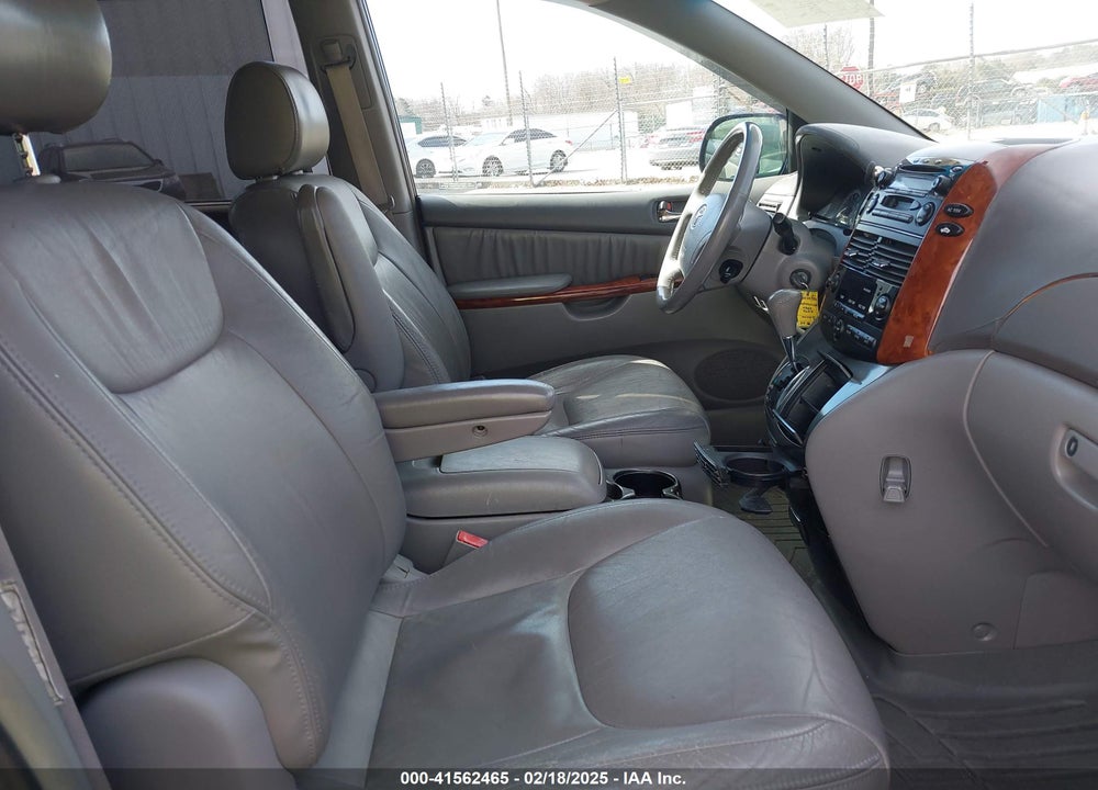 2004 TOYOTA SIENNA VIN: 5TDBA22C74S011380