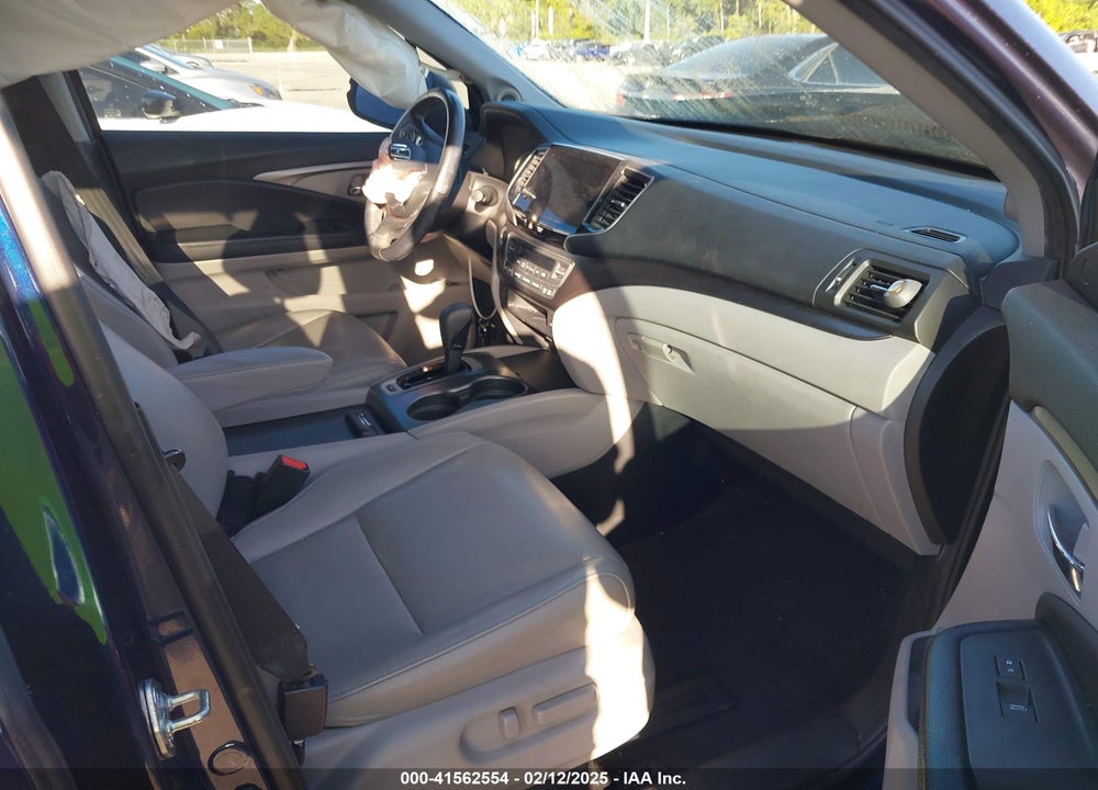 2019 HONDA PILOT VIN: 5FNYF5H50KB027296