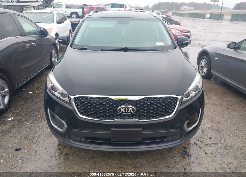 2017 KIA SORENTO 2.4L LX VIN: 5XYPG4A30HG277361
