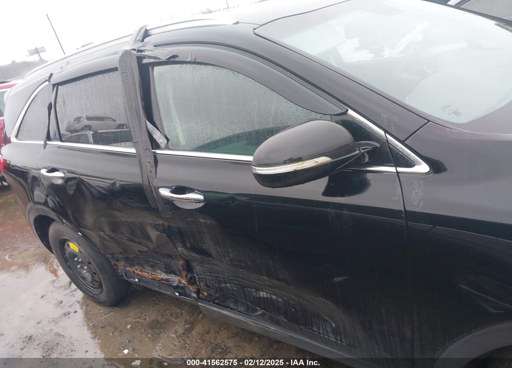 2017 KIA SORENTO 2.4L LX VIN: 5XYPG4A30HG277361