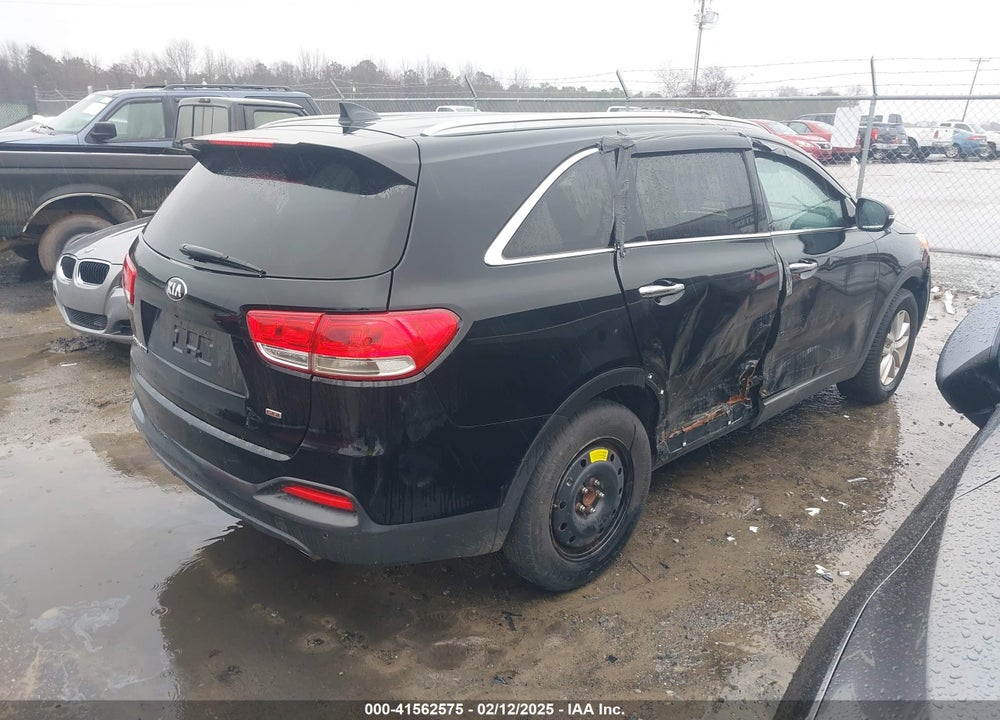 2017 KIA SORENTO 2.4L LX VIN: 5XYPG4A30HG277361