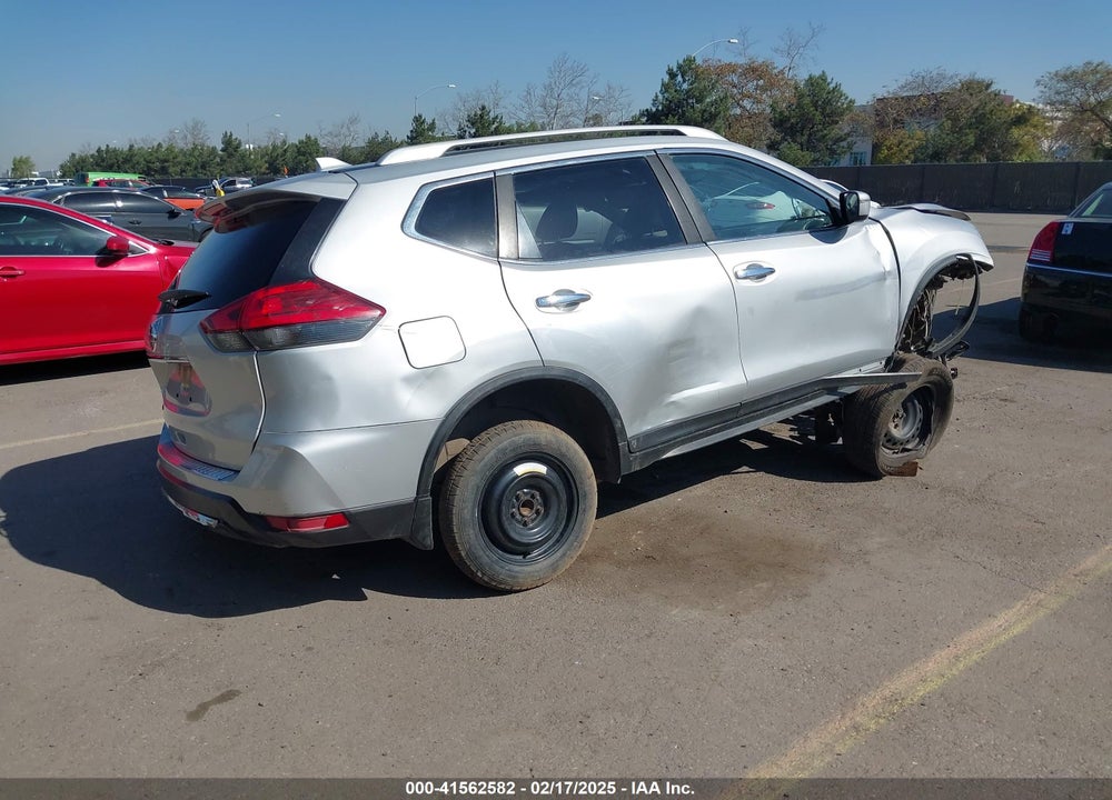 2017 NISSAN ROGUE VIN: JN8AT2MT5HW389839