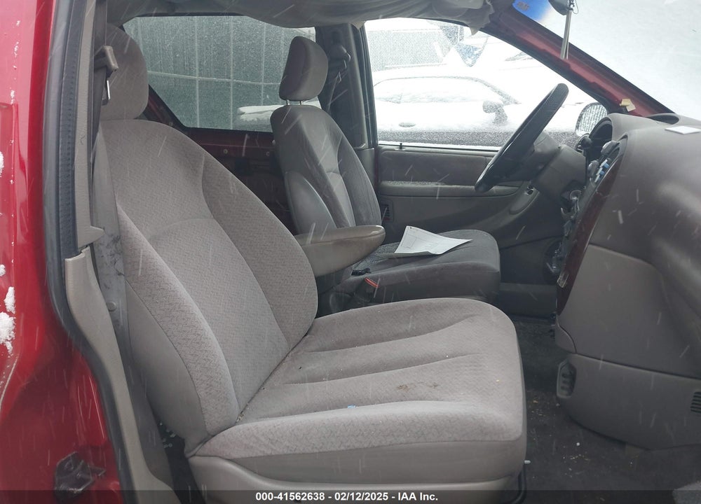 2001 DODGE GRAND CARAVAN SPORT VIN: 2B8GP44G41R112179