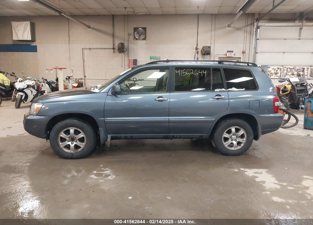 2005 TOYOTA HIGHLANDER V6 VIN: JTEEP21A850067565
