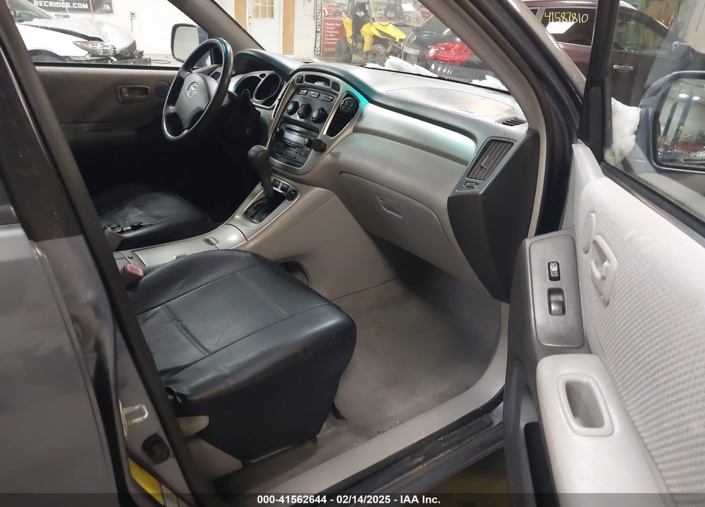 2005 TOYOTA HIGHLANDER V6 VIN: JTEEP21A850067565