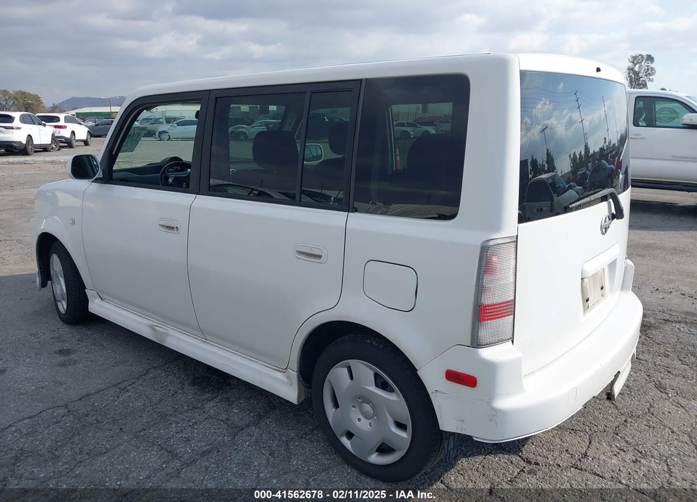 2005 SCION XB VIN: JTLKT324050208991