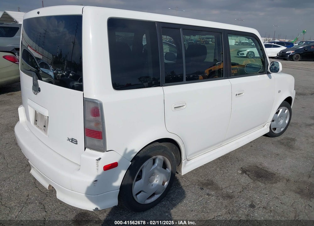 2005 SCION XB VIN: JTLKT324050208991