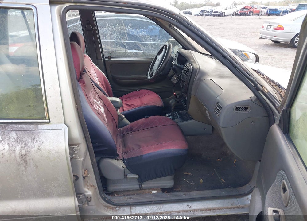 2001 KIA SPORTAGE VIN: KNDJB723115706221