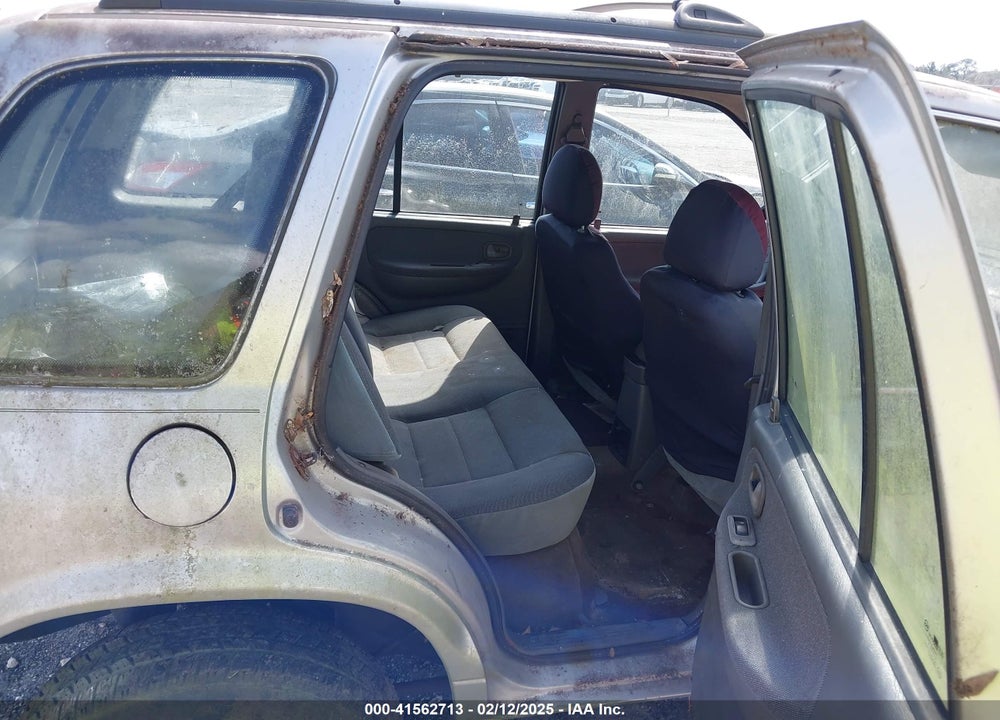2001 KIA SPORTAGE VIN: KNDJB723115706221
