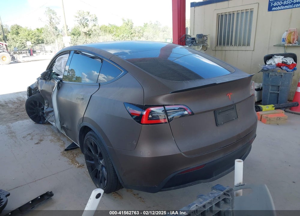 2021 TESLA MODEL Y VIN: 5YJYGDEE8MF140038