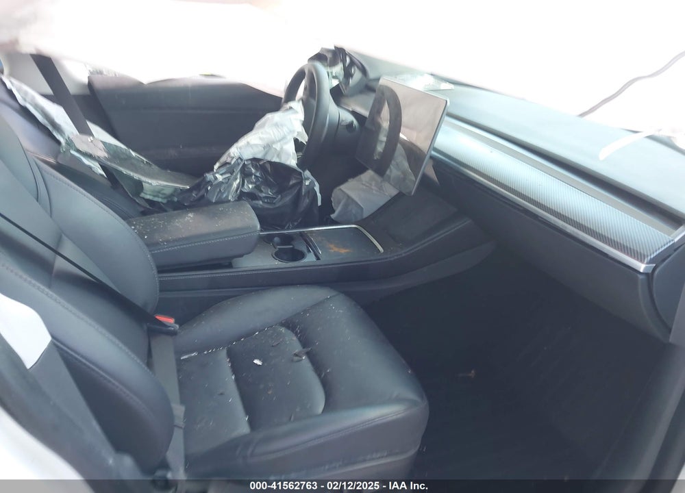 2021 TESLA MODEL Y VIN: 5YJYGDEE8MF140038