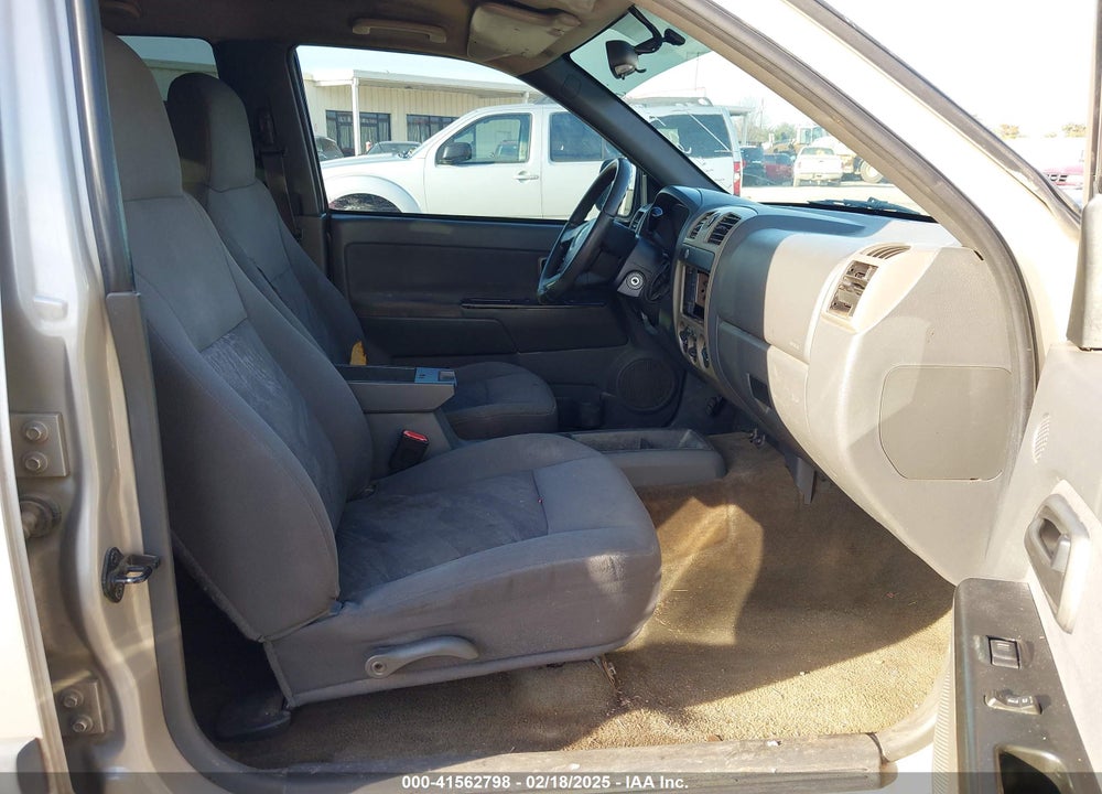 2004 CHEVROLET COLORADO LS VIN: 1GCCS136048104685