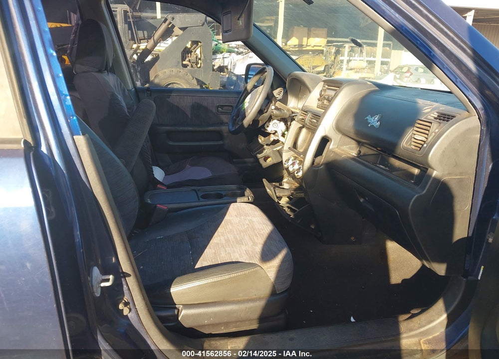 2002 HONDA CR-V LX VIN: JHLRD68512C016405