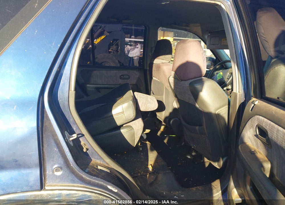2002 HONDA CR-V LX VIN: JHLRD68512C016405