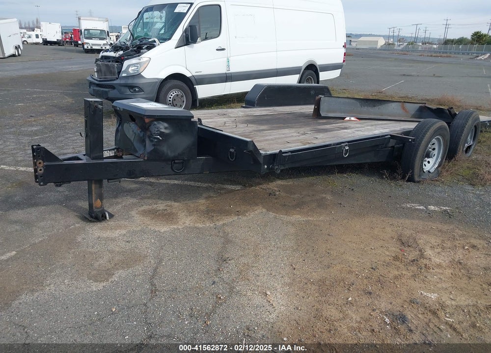 2018 SUMMIT TRAILER CAR HAULER TILT TRAI VIN: 59KBU1822J1002307
