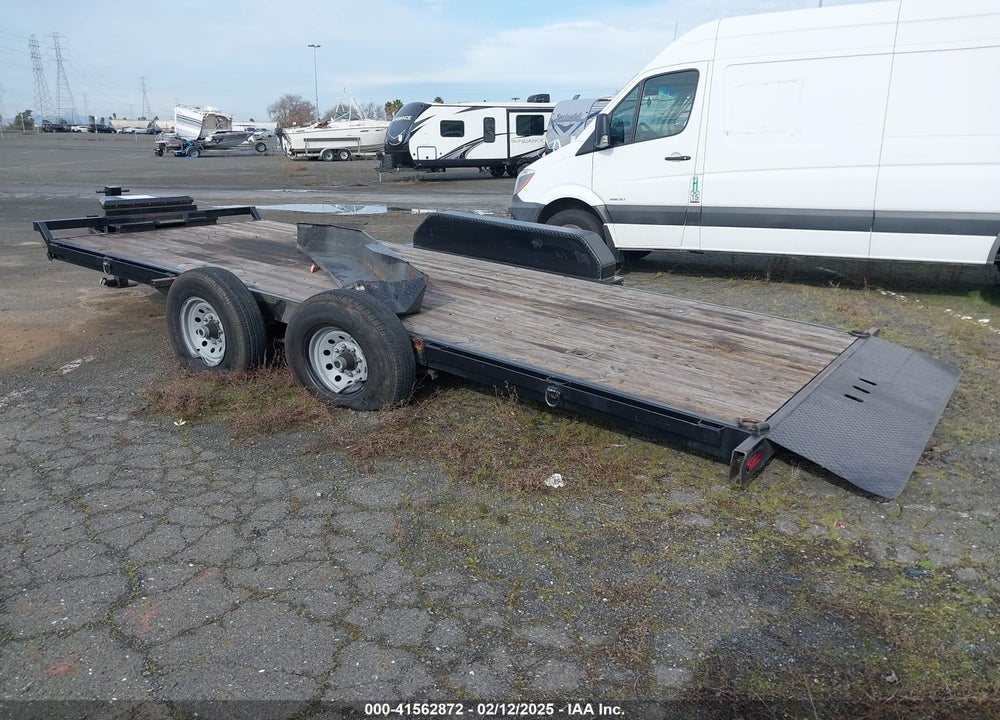 2018 SUMMIT TRAILER CAR HAULER TILT TRAI VIN: 59KBU1822J1002307