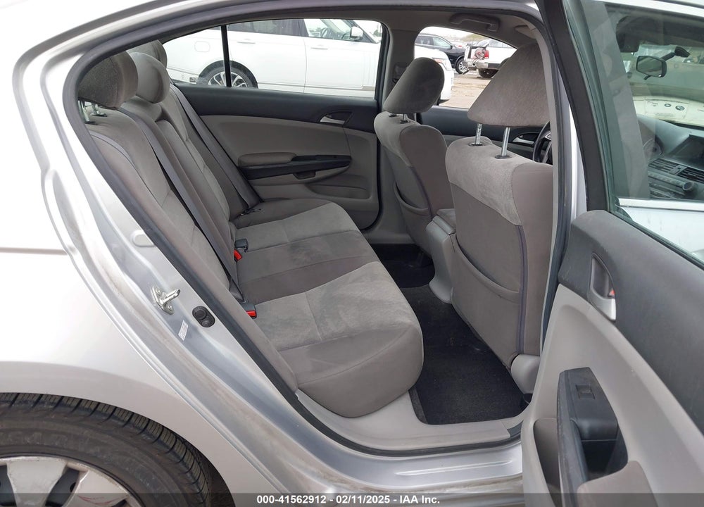 2010 HONDA ACCORD 2.4 LX VIN: 1HGCP2F33AA068828
