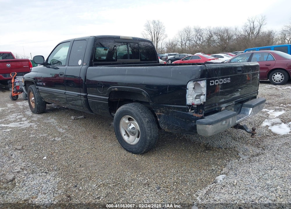 2001 DODGE RAM 1500 ST VIN: 3B7HC13Y61G727349