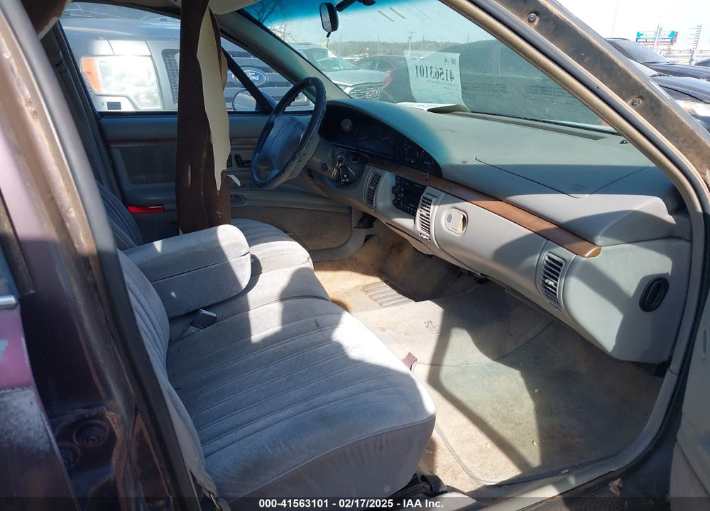 1995 OLDSMOBILE 88 ROYALE VIN: 1G3HN52K1S4815982
