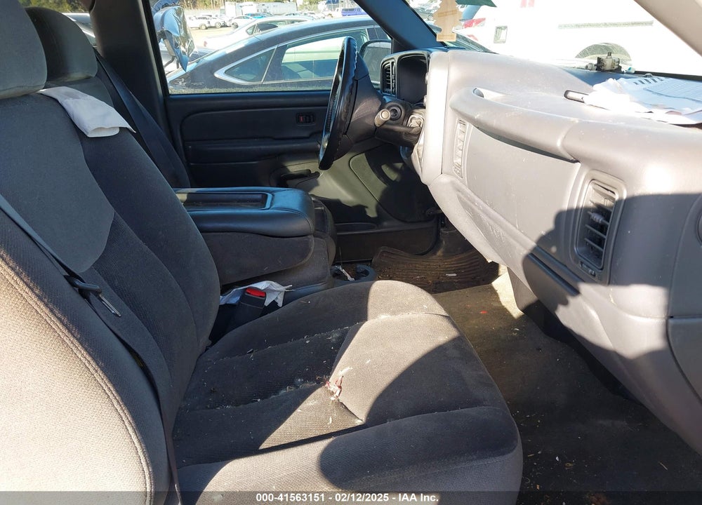 2004 GMC SIERRA 2500HD SLE VIN: 1GTHK23U14F109237