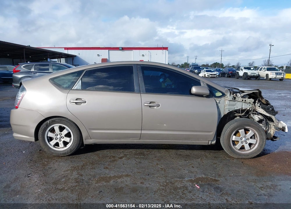 2005 TOYOTA PRIUS VIN: JTDKB22U153001338