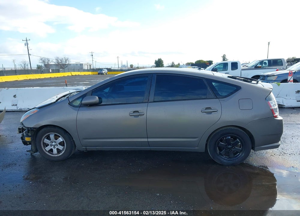 2005 TOYOTA PRIUS VIN: JTDKB22U153001338