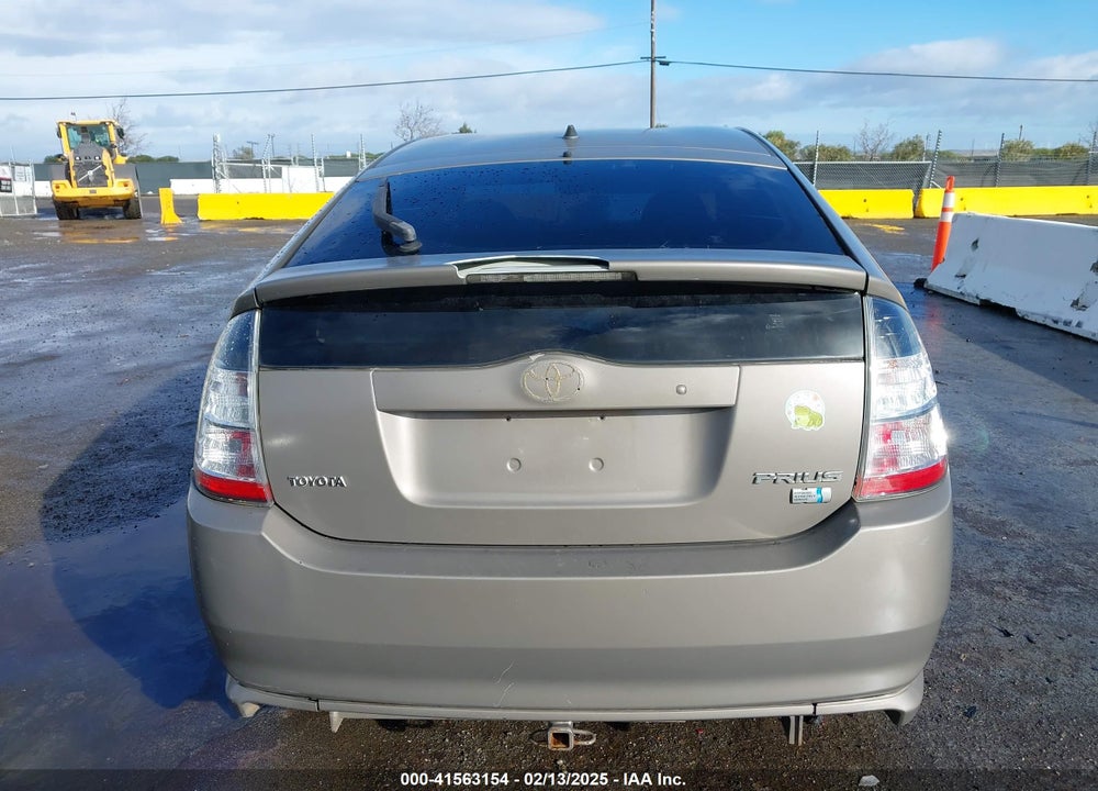 2005 TOYOTA PRIUS VIN: JTDKB22U153001338
