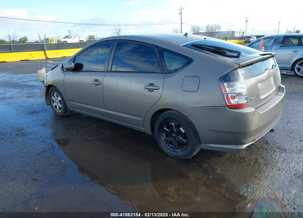 2005 TOYOTA PRIUS VIN: JTDKB22U153001338