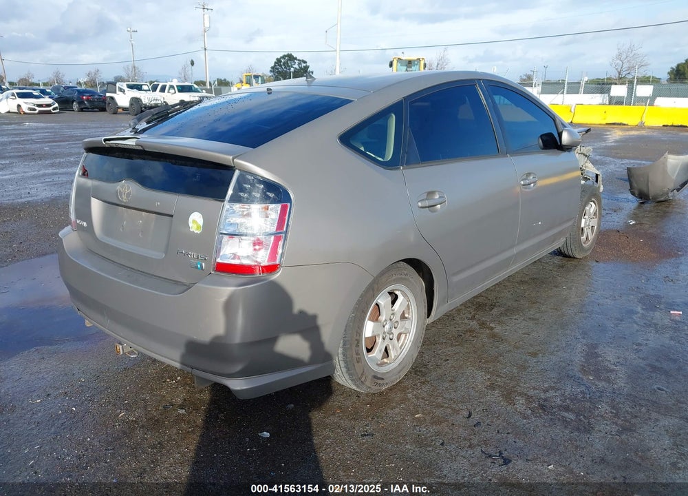 2005 TOYOTA PRIUS VIN: JTDKB22U153001338