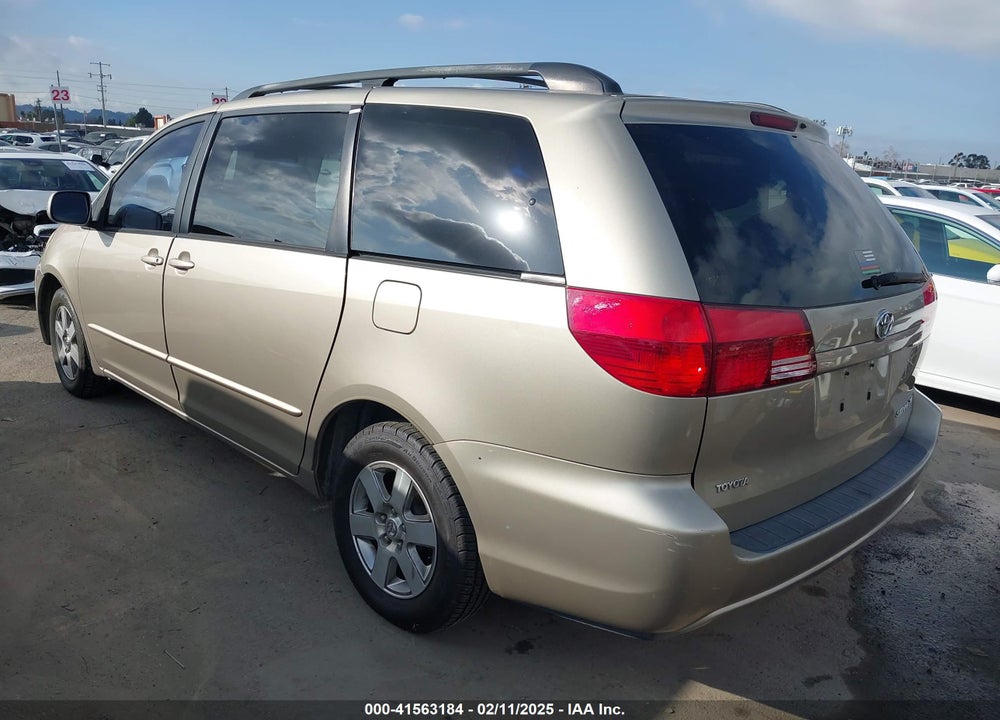 2004 TOYOTA SIENNA XLE VIN: 5TDZA22C54S026569