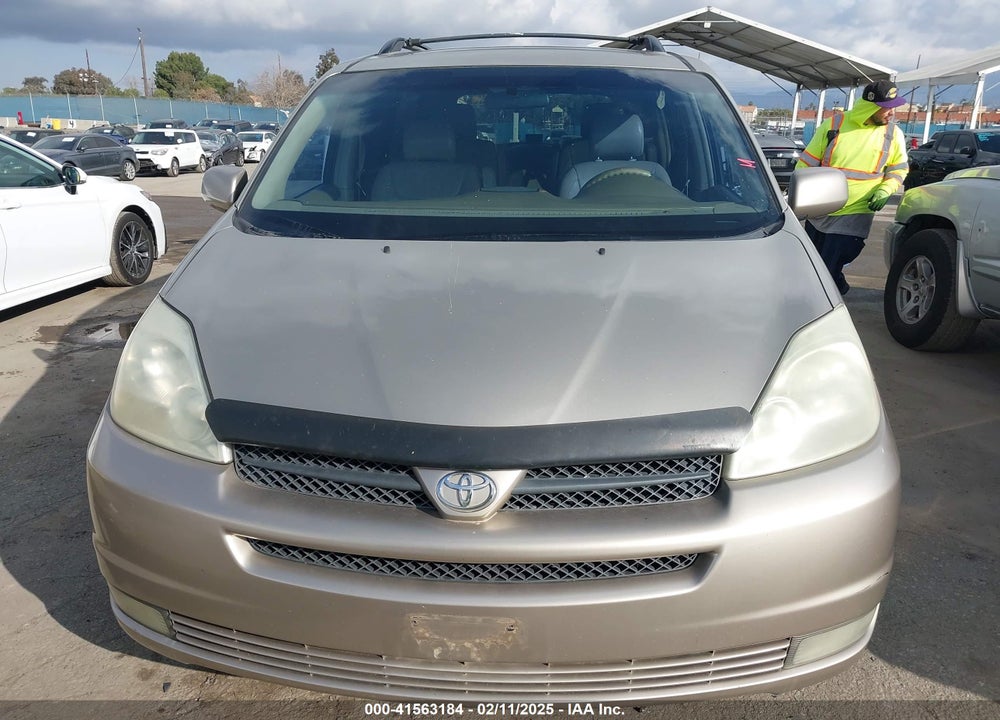2004 TOYOTA SIENNA XLE VIN: 5TDZA22C54S026569